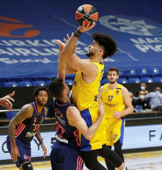 בראיינט מרחף, הערב בהיכל // צילום: אלן שיבר